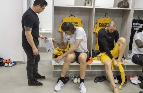 Cássio e Walter no vestiário do Morumbi para jogo contra o São Paulo, pelo Campeonato Brasileiro