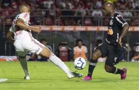 Vagner Love durante derrota para o So Paulo, pelo Brasileiro, no Morumbi