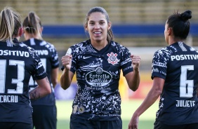 Millene comemora seu gol contra o Club aas, na estreia da Libertadores Feminina