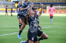Millene comemora seu gol pela estreia da Libertadores Feminina 2019
