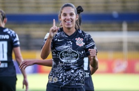 Millene comemora seu tento contra Club aas, na estreia da Libertadores Feminina