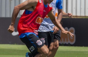 Roni e Jadson iniciam preparação para duelo contra o Goiás