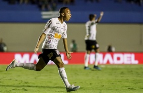 Janderson comemorando seu primeiro gol como profissional do Corinthians