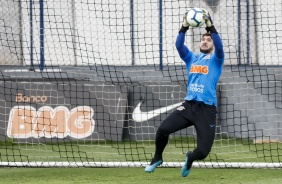 Caíque França no último treino do Corinthians antes do jogo contra o Goiás