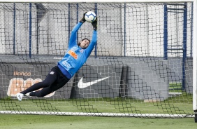Cássio no último treino do Corinthians antes do jogo contra o Goiás