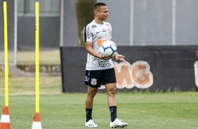 Janderson no último treino do Corinthians antes do jogo contra o Goiás