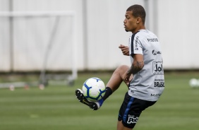 Joo Victor no ltimo treino do Corinthians antes do jogo contra o Gois