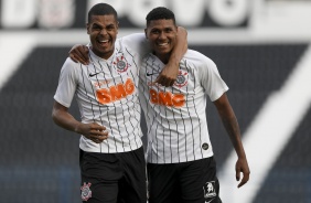 Lo e Antony durante o jogo contra o Botafogo, pelo Brasileiro Sub-20