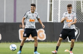 Roni e Piton no ltimo treino do Corinthians antes do jogo contra o Gois