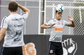 Roni no último treino do Corinthians antes do jogo contra o Goiás