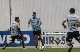 Aps derrota para o Cruzeiro, Corinthians volta aos treinos no CT Joaquim Grava