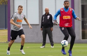 Aps derrota para o Cruzeiro, Corinthians volta aos treinos no CT Joaquim Grava
