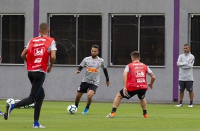 Aps derrota para o Cruzeiro, Corinthians volta aos treinos no CT Joaquim Grava