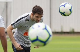 Aps derrota para o Cruzeiro, Corinthians volta aos treinos no CT Joaquim Grava