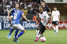 Atacante Love durante derrota para o Cruzeiro, pelo Campeonato Brasileiro, na Arena Corinthians