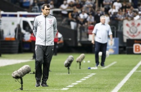 Carille durante jogo contra o Cruzeiro, pelo Campeonato Brasileiro, na Arena Corinthians