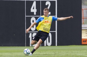 Carlos Augusto no treinamento desta terça-feira no CT Joaquim Grava