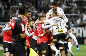 Elenco durante derrota para o Cruzeiro, pelo Campeonato Brasileiro, na Arena Corinthians