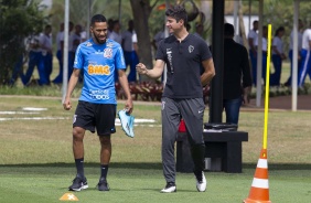 Everaldo no treinamento desta terça-feira no CT Joaquim Grava