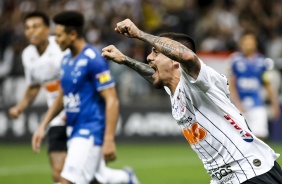 Lateral Fagner durante derrota para o Cruzeiro, pelo Campeonato Brasileiro, na Arena Corinthians