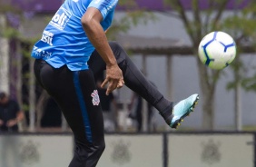 Matheus Jesus no treinamento desta terça-feira no CT Joaquim Grava