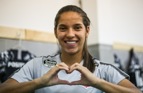 Millene no vestiário antes do jogo contra o Libertad/Limpeño pela Libertadores Feminina 2019