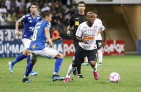 Vagner Love durante derrota para o Cruzeiro, pelo Campeonato Brasileiro, na Arena Corinthians