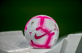 Bola do jogo contra o Cruzeiro, pelo Brasileiro, na Arena Corinthians