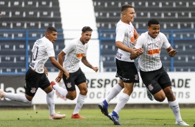 Corinthians goleia o Primavera pelo Paulista Sub-17