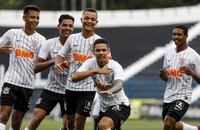 Corinthians goleia o Primavera pelo Paulista Sub-17