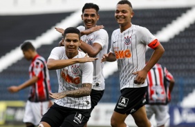 Corinthians goleia o Primavera pelo Paulista Sub-17