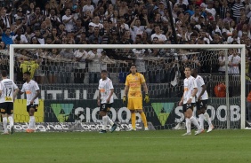 Cássio durante jogo contra o Santos, na Arena Corinthians, pelo Brasileirão