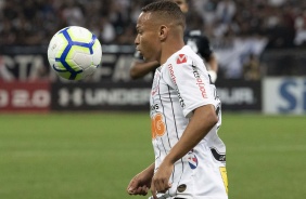 Janderson durante jogo contra o Santos, na Arena Corinthians, pelo Brasileirão