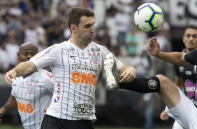 Mauro Boselli durante jogo contra o Santos, na Arena Corinthians, pelo Brasileirão