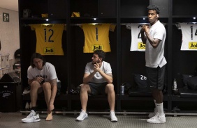 Cssio, Caque e Gil no vestirio do Maracan antes do duelo contra o Flamengo