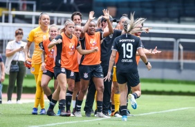 Elenco do Timo feminino durante vitria sobre o So Paulo, pelo Paulista da categoria