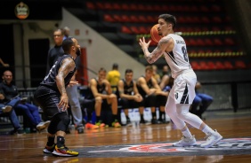 Corinthians enfrenta o Botafogo pelo NBB