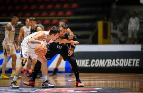 Corinthians enfrenta o Botafogo pelo NBB