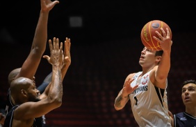 Corinthians enfrenta o Botafogo pelo NBB