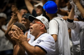 Corinthians enfrenta o Botafogo pelo NBB