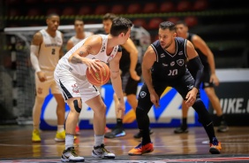 Corinthians enfrenta o Botafogo pelo NBB