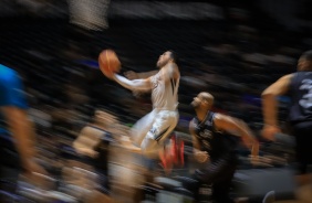 Corinthians enfrenta o Botafogo pelo NBB