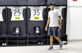 Gabriel no vestiário antes do jogo contra o CSA, pelo Brasileirão
