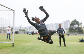 Jogadoras do Corinthians Feminino realizam treinamento no CT da base