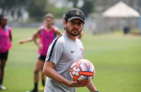 Jogadoras do Corinthians Feminino realizam treinamento no CT da base