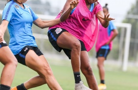 Jogadoras do Corinthians Feminino realizam treinamento no CT da base