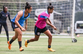 Jogadoras do Corinthians Feminino realizam treinamento no CT da base