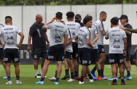 Mauro Silva e elenco finalizam atividades para enfrentar o Fortaleza, pelo Brasileirão