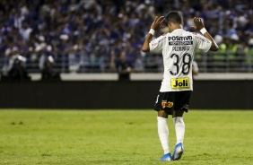 Pedrinho durante derrota para o CSA, pelo Campeonato Brasileiro