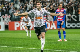 Mauro Boselli durante partida contra o Fortaleza, pelo Brasileiro, na Arena